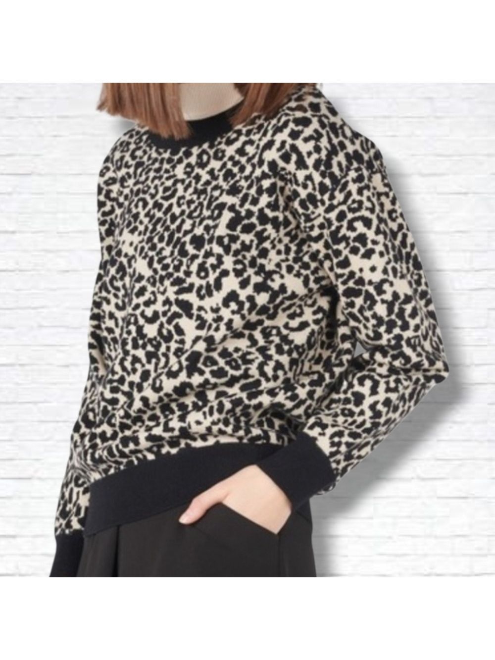 Molly Bracken White Leopard Print Crewneck Knit Sweater Size M/L